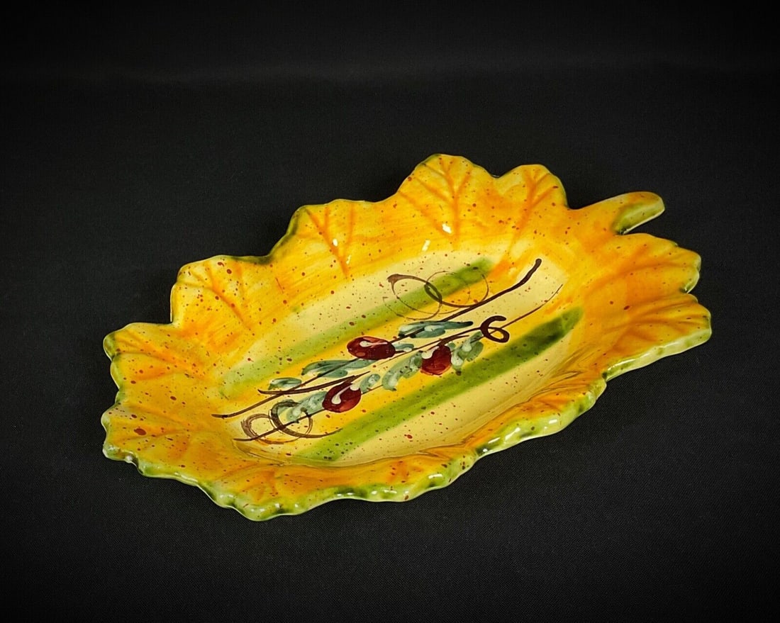 Large 20th Century French Faience Olive Decor Vide-Poche - 2