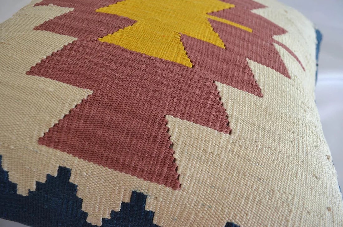 Hand Woven Silk Pillow Cover Oushak Pattern 1. Class Throw Pillow - 15"³ X 15"³ - 5