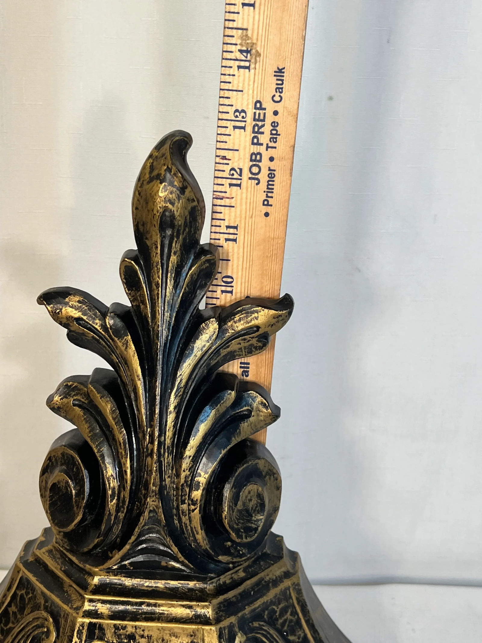 Vintage Syroco Hollywood Regency Gold and Black Acanthus Leaf Wall Pocket - 10