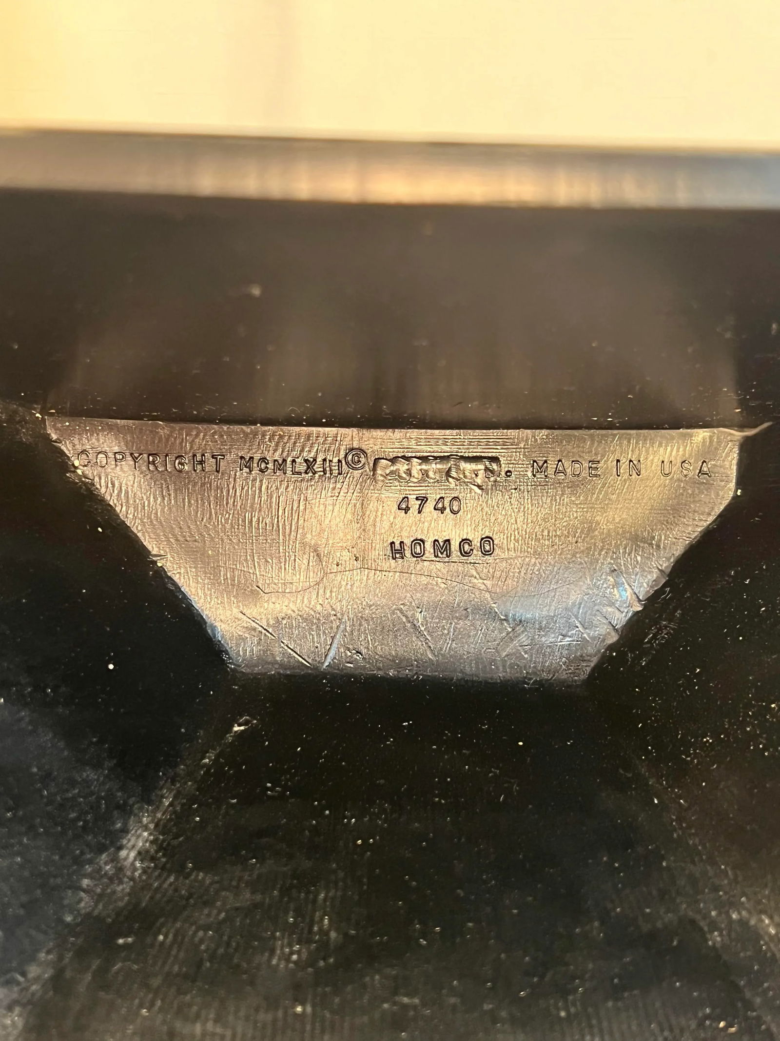 Vintage Syroco Hollywood Regency Gold and Black Acanthus Leaf Wall Pocket - 8