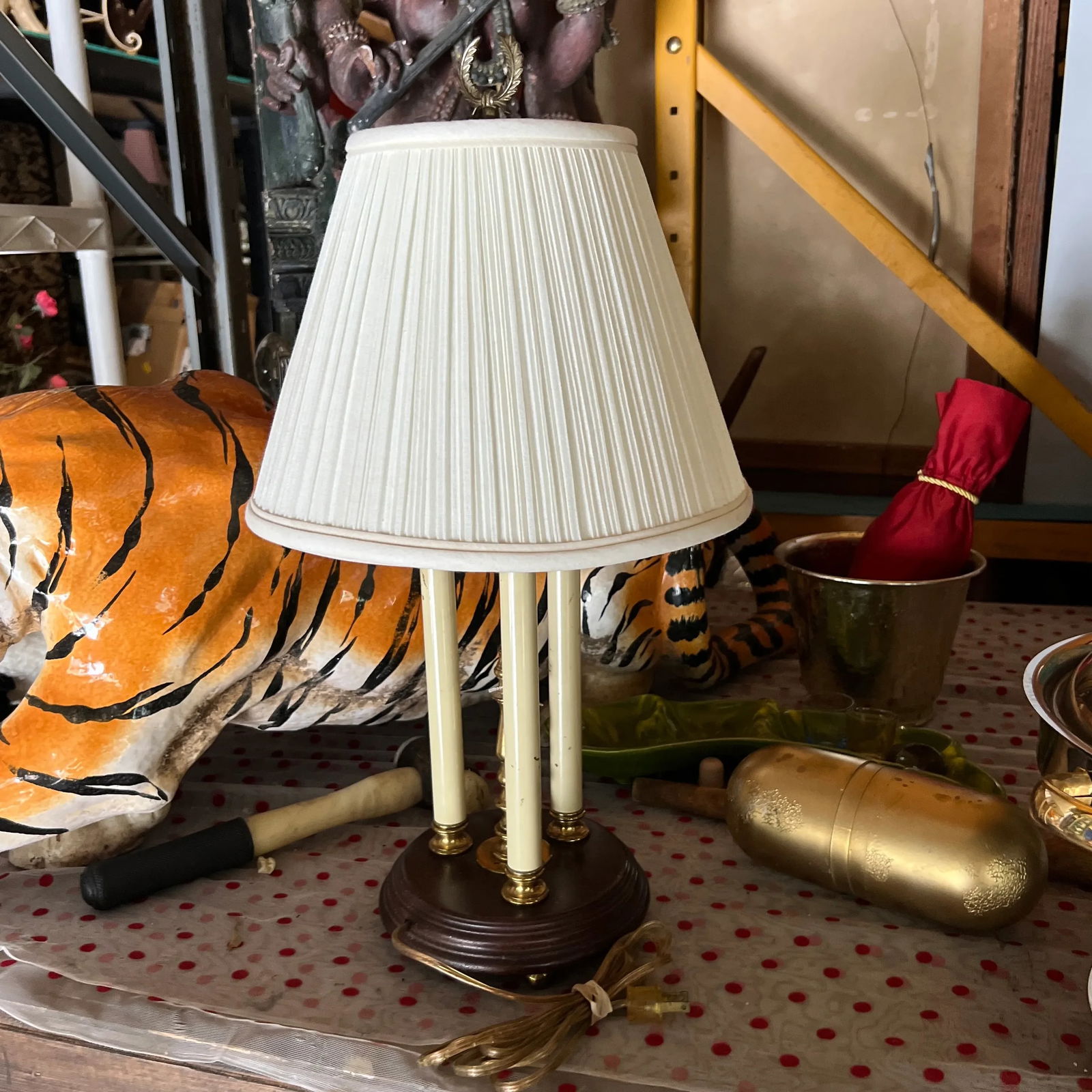 Vintage 1970s Neoclassical Style Wooden Lamp - 2