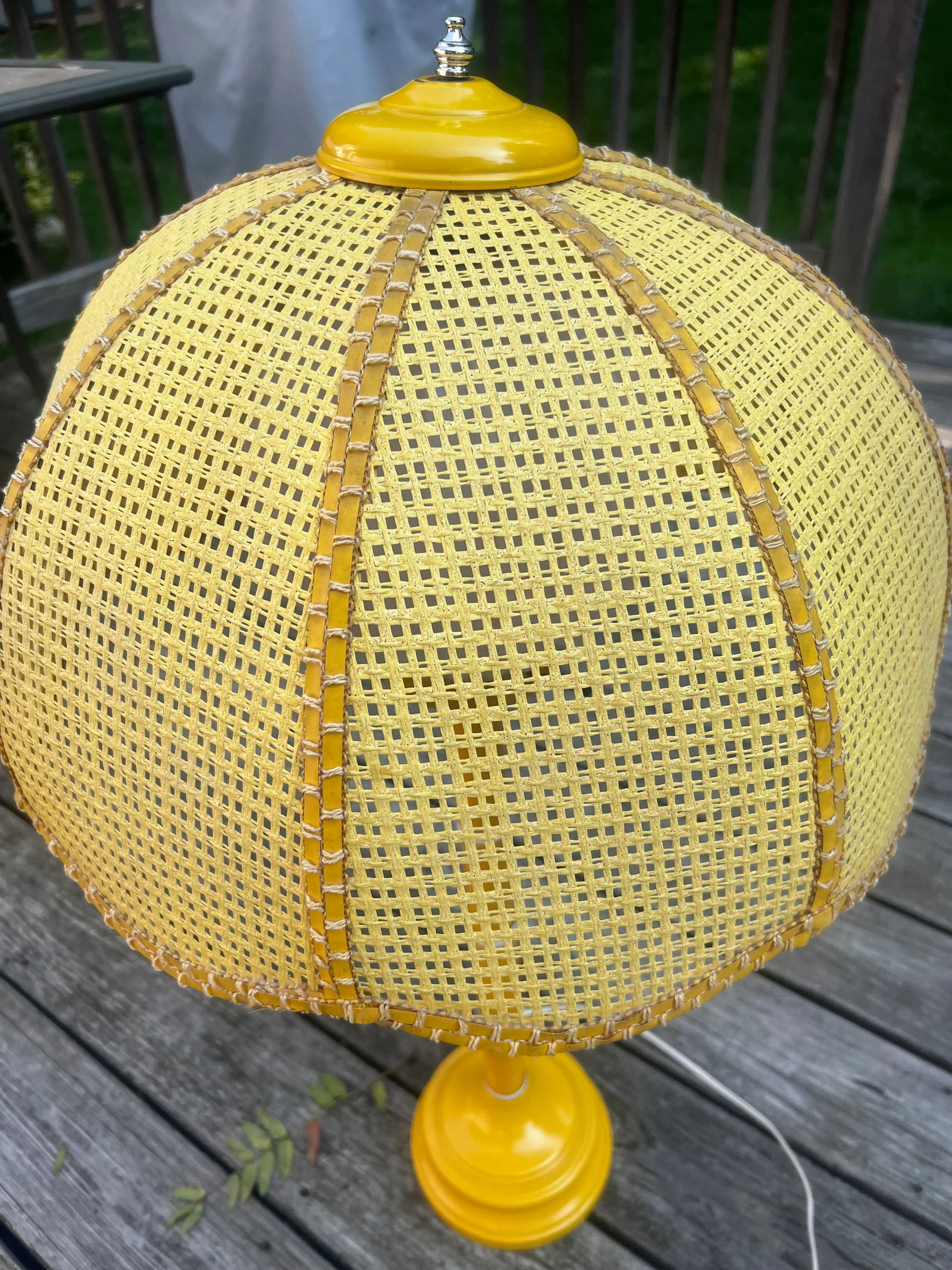 1970s Mid-Century Modern Yellow Table Lamp, Domed Wicker Shade With Large White Globe Housing Inside - 4