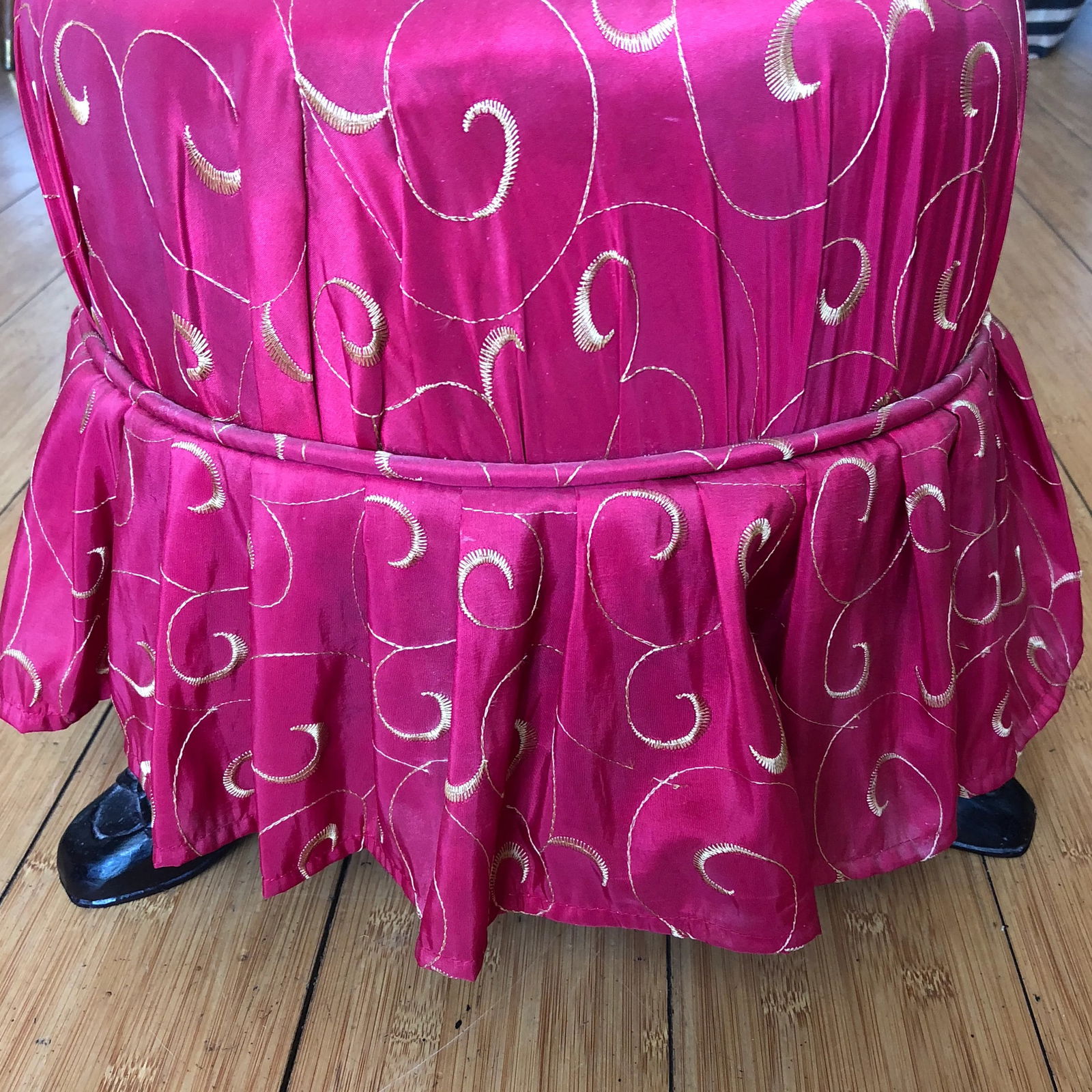 1980s Petite Footed Skirt Stool - 4