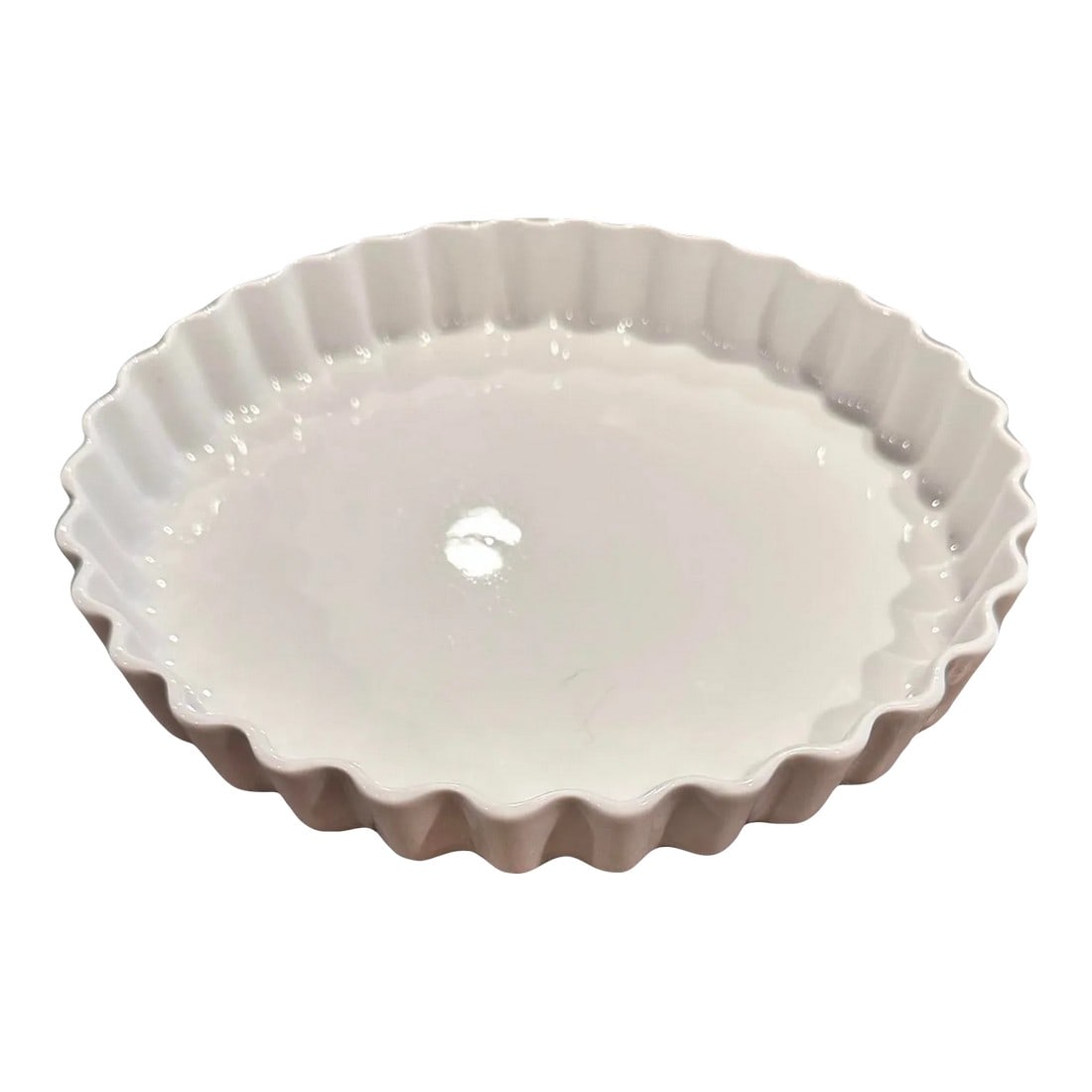 2000s Pillivuyt France Culinaire Quiche Tart Round Porcelain Baking Dish: Pillivuyt 10" Round Tart Dish with fluted edges for baking quiches and tarts. White French porcelain. Pillivuyt cookware is internationally known for its exceptionally even heat conduction.