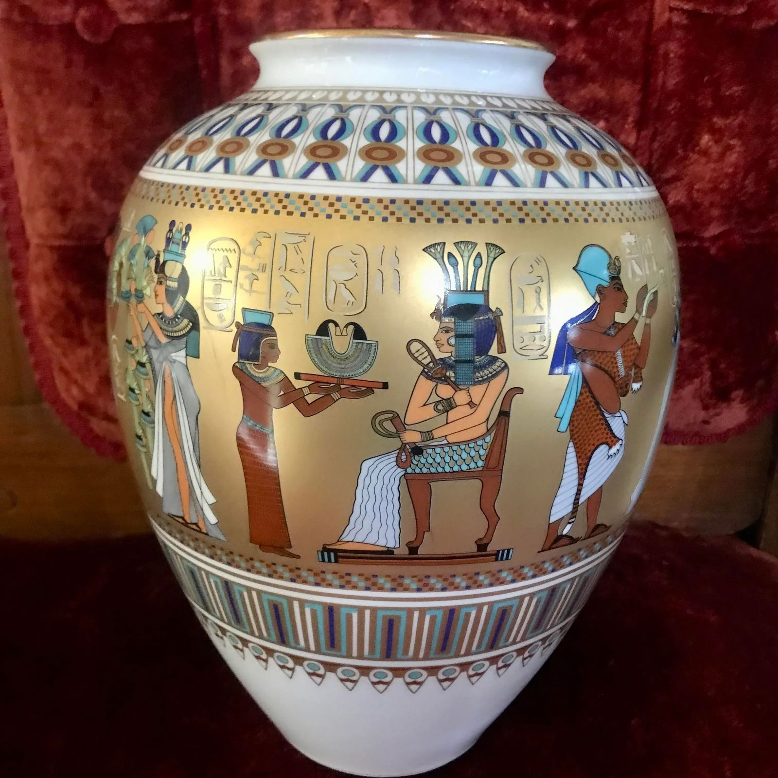 1970s The Ghent Collection, by Kaiser Porcelain, "Scenes From the Tomb of Tutankhamun" Vase. - 2