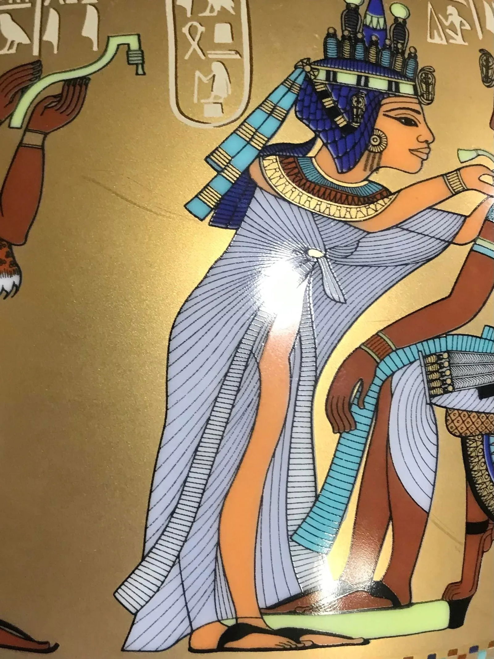 1970s The Ghent Collection, by Kaiser Porcelain, "Scenes From the Tomb of Tutankhamun" Vase. - 9