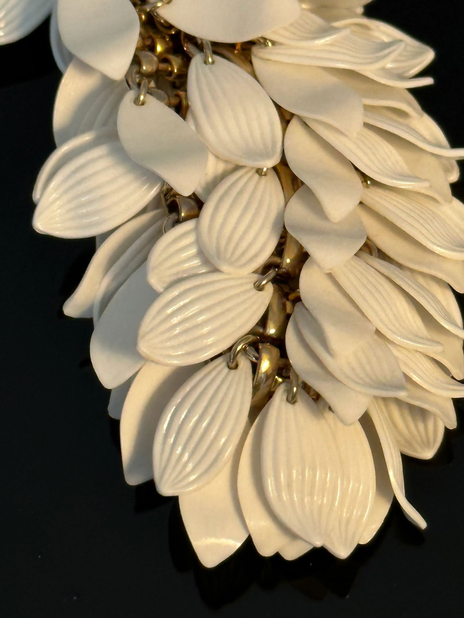 Vintage Napier White Lucite Leaf Bangle Bracelet - 2