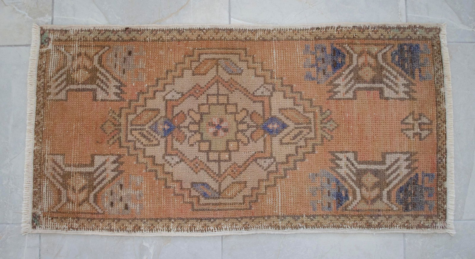 Distressed Low Pile Turkish Yastik Faded Rug - 1'6'' X 3' - 13