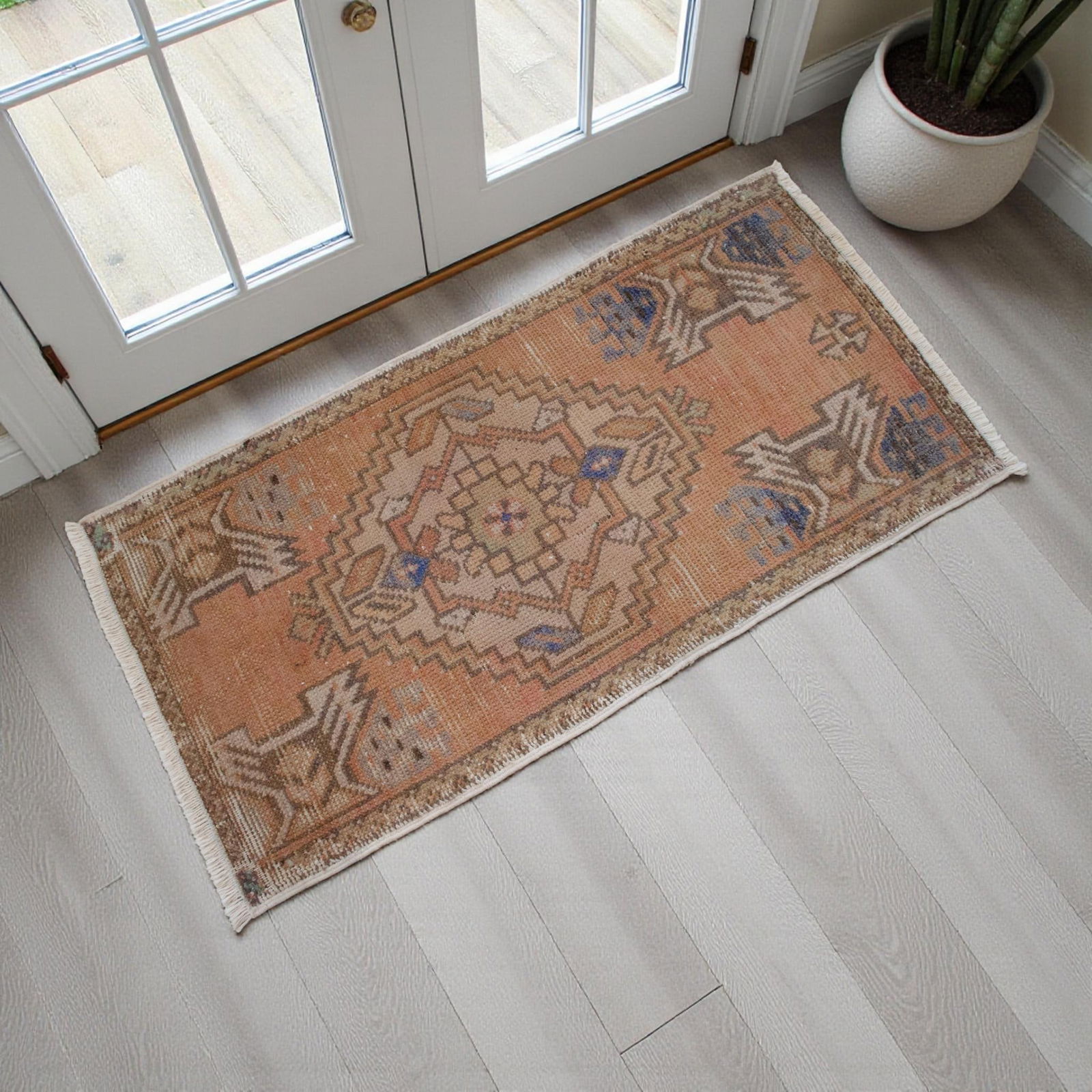 Distressed Low Pile Turkish Yastik Faded Rug - 1'6'' X 3' - 2