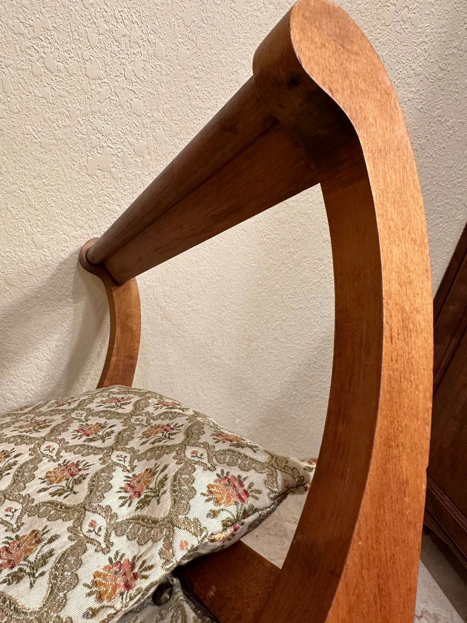 Antique Victorian Bustle Chair Maple - 4