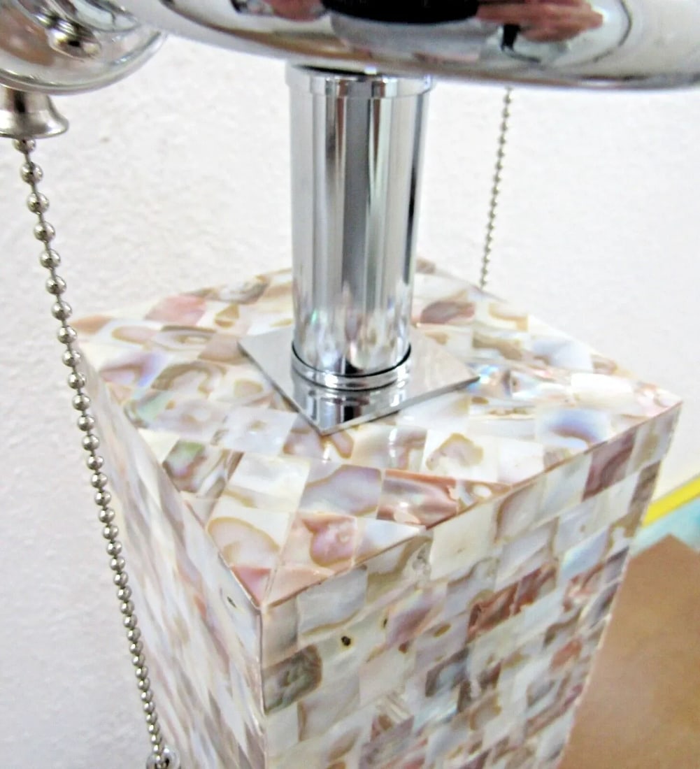 1990s Cannon Seashell and Crystal Led Table Lamp With Shade - 7