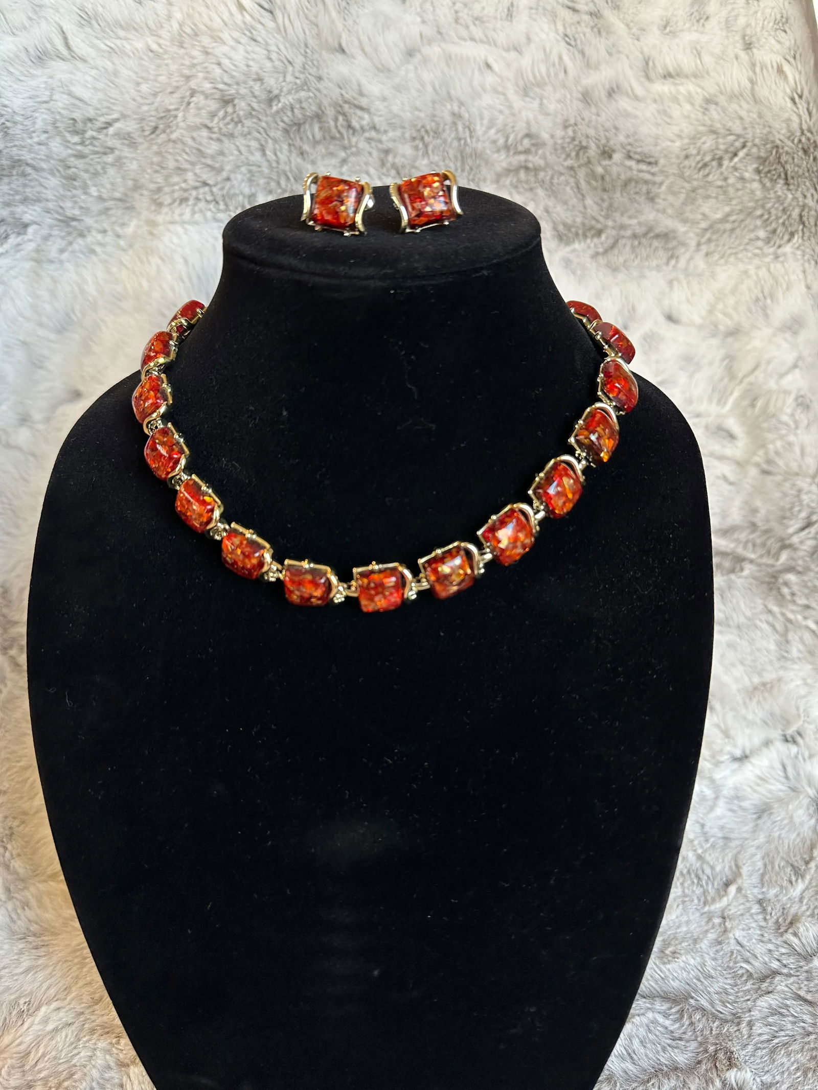 Vintage 1950's Coro Autumn Lucite Confetti Burnt Necklace and Earrings Set Orange Gold Flakes - 3 Pi - 2