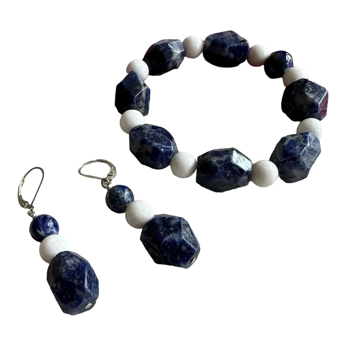 Late 20th Century Lapis Lazuli White Howlite Bracelet and Sterling Earrings Set - 3 Pieces: Vintage Lapis Lazuli White Howlite Bracelet and Sterling Earrings Set Natural stone with marbling Dangle earrings with Leverback posts marked 925 No other marks shown Great condition, strong blue