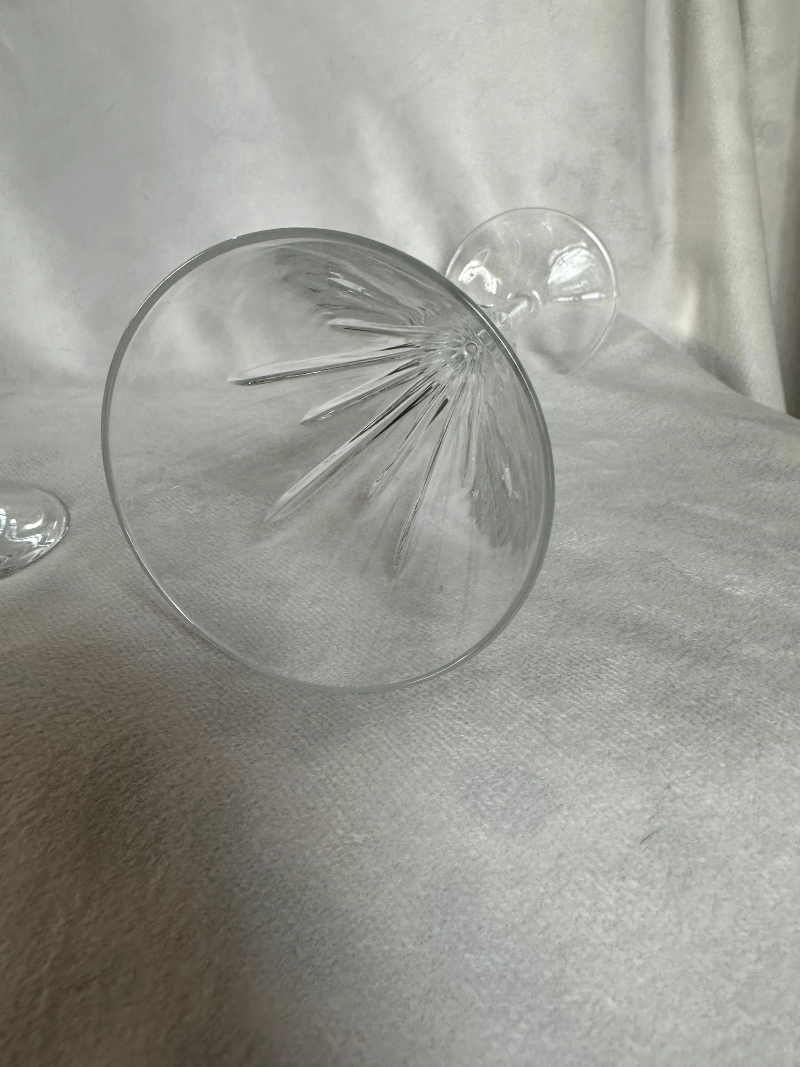 Late 20th Century Reed and Barton Soho Collection Crystal Champagne Flutes- a Pair - 3