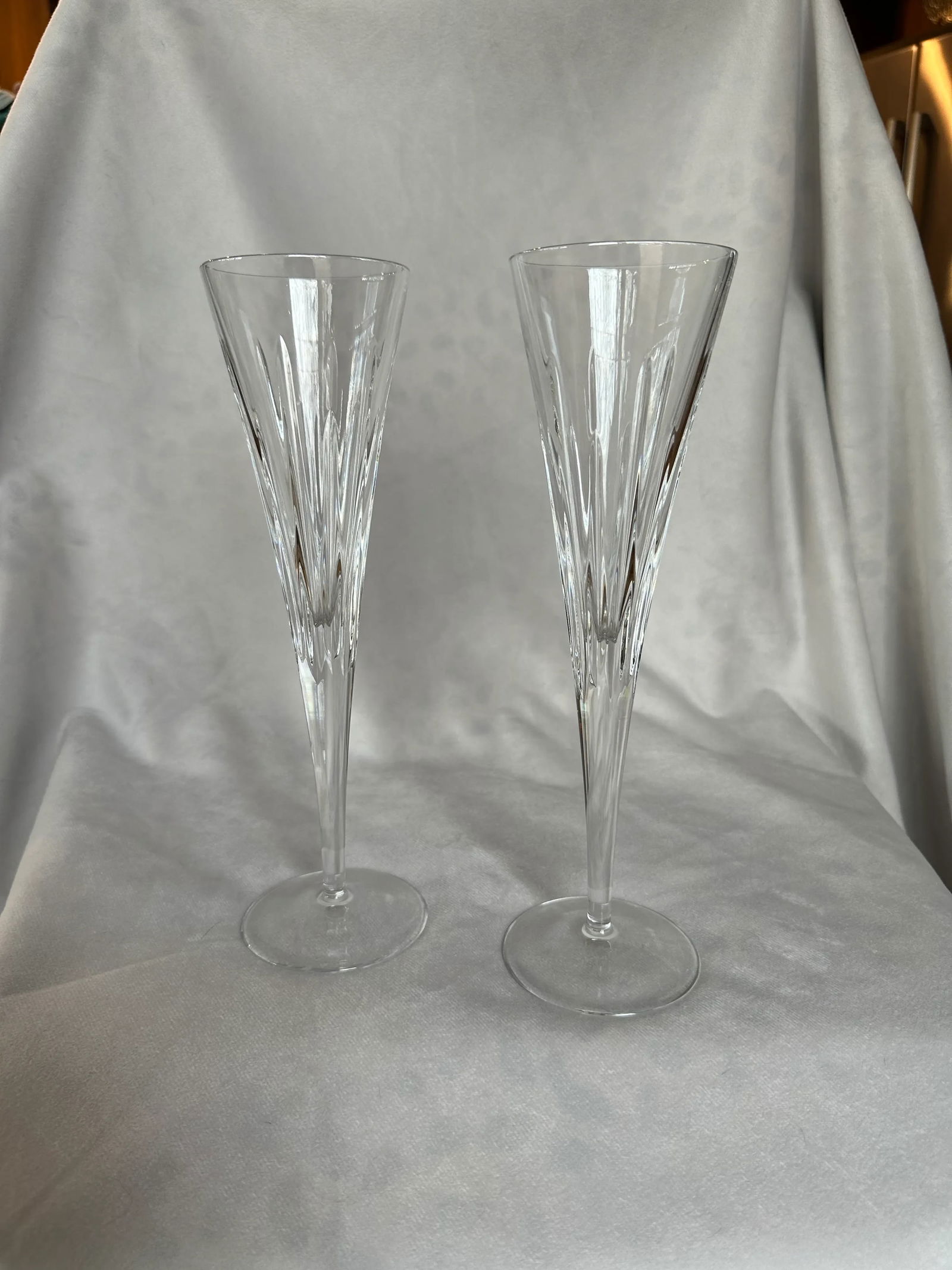 Late 20th Century Reed and Barton Soho Collection Crystal Champagne Flutes- a Pair - 4