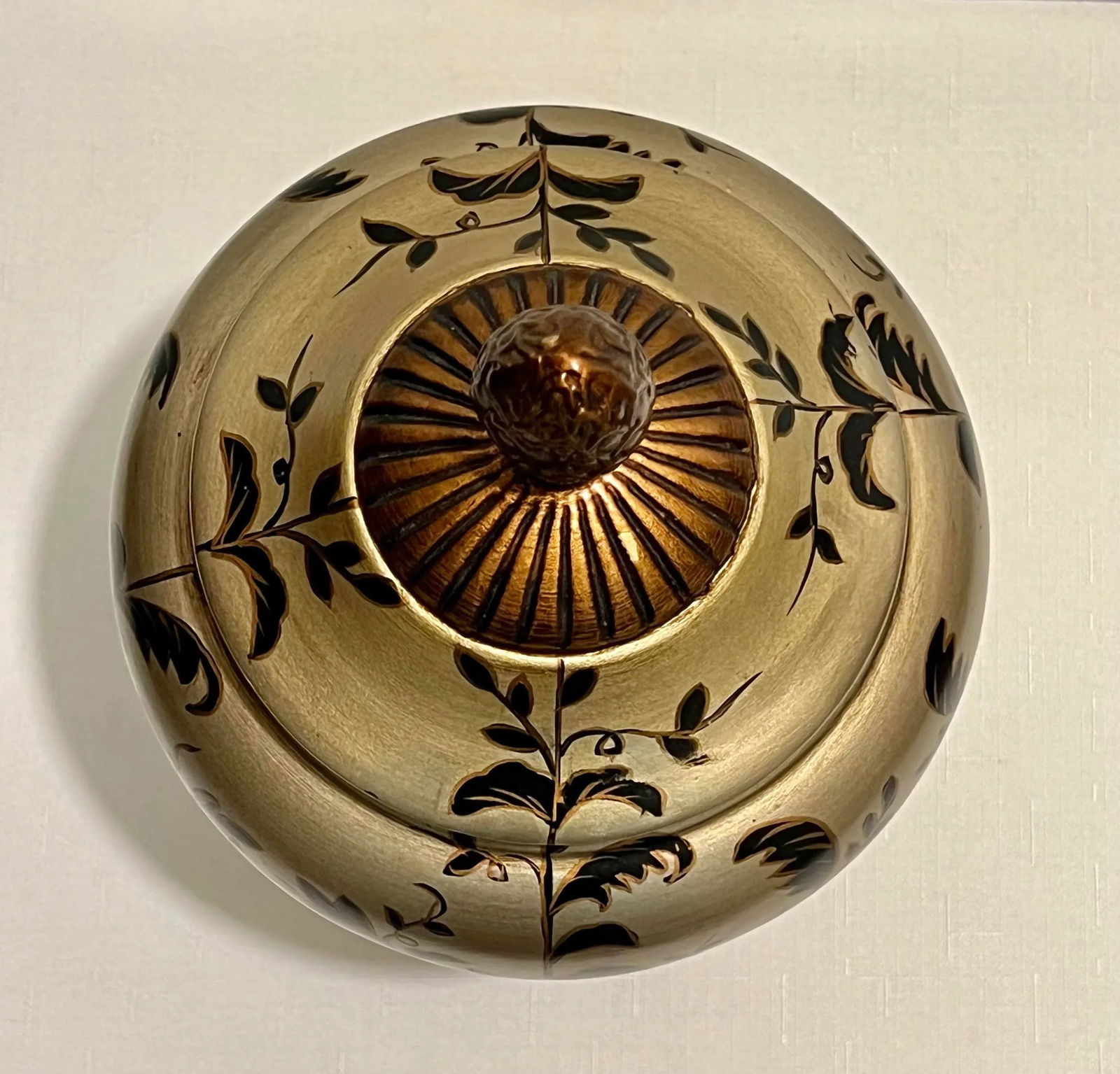 Vintage Hollywood Regency Hand Painted and Gilt Footed Urn Trinket Box - 5