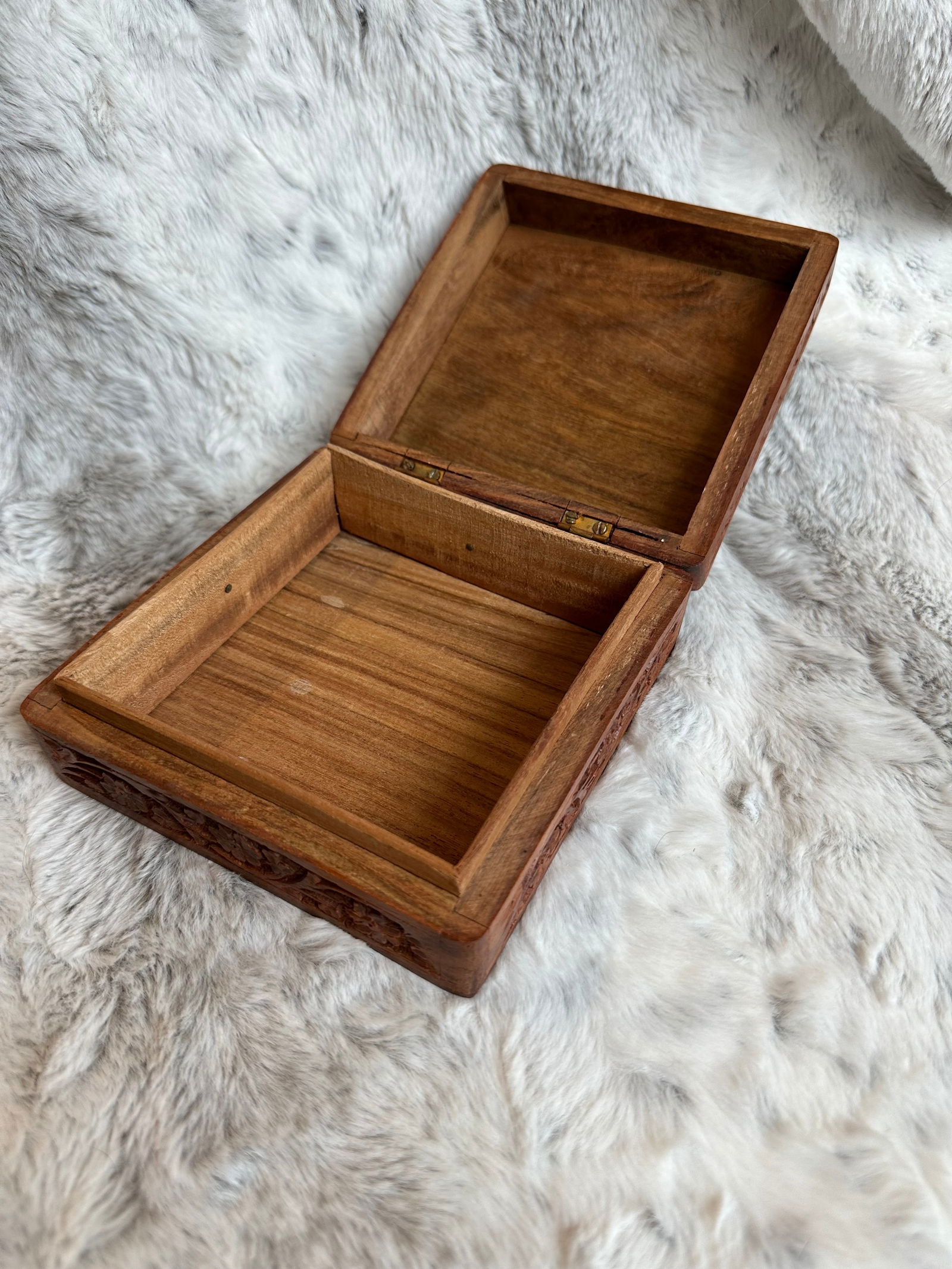 Vintage Hand Carved Wooden Box with Brass Inlay - 5