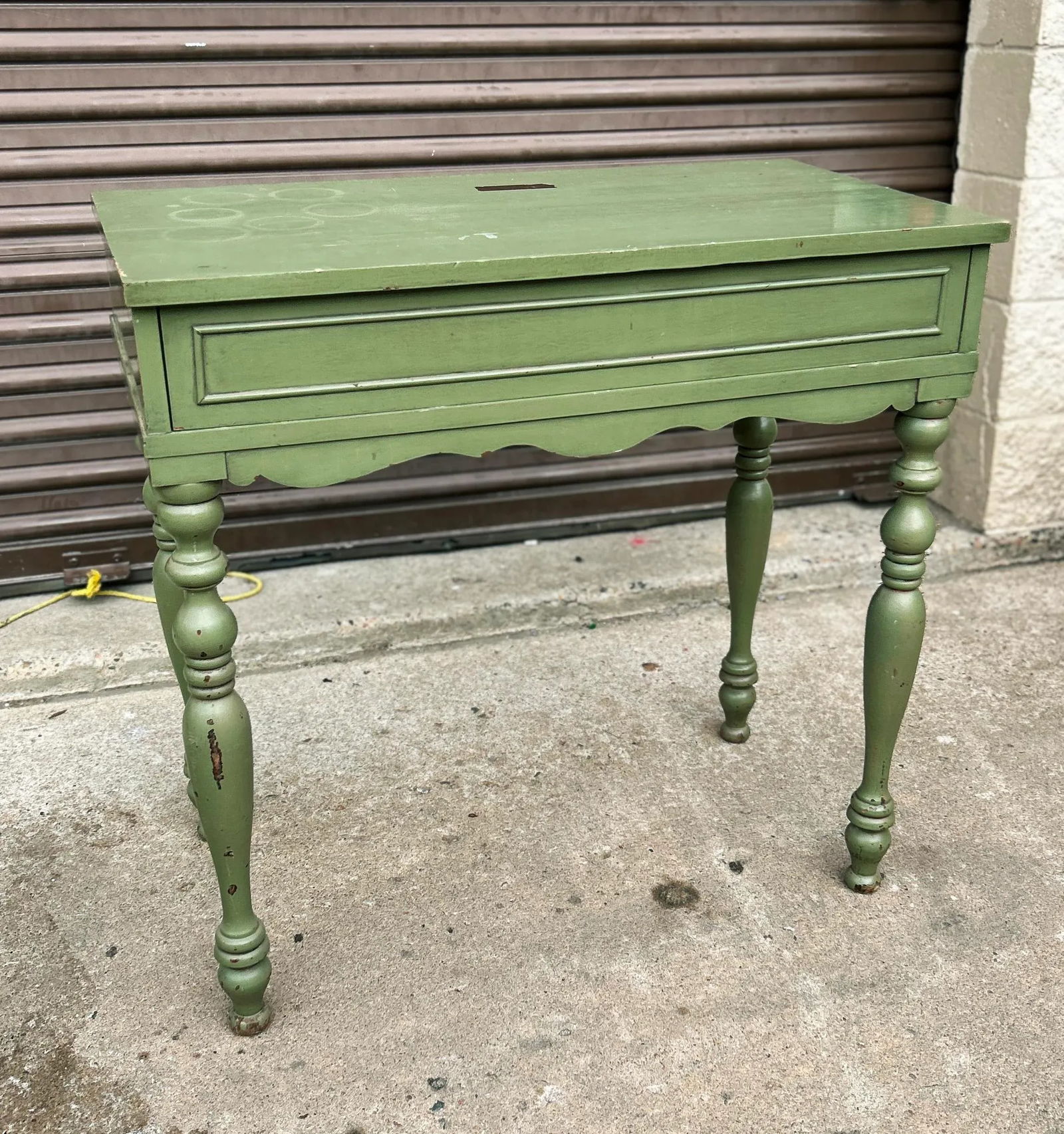 1990s Vintage Green Distress Painted Spinlet Flip Top Desk With Turned Legs - 5