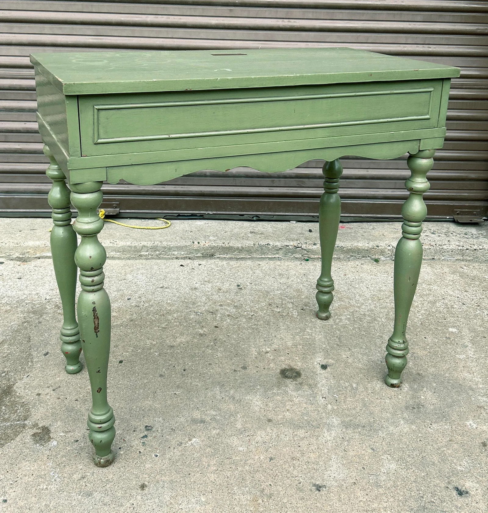 1990s Vintage Green Distress Painted Spinlet Flip Top Desk With Turned Legs - 6