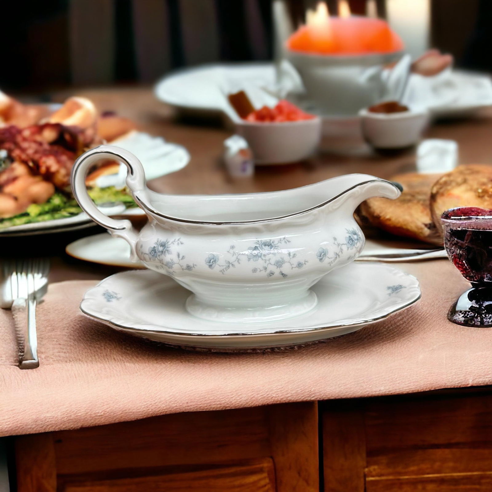 Johann Haviland Blue Garland Gravy Boat Attached Underplate Germany - 2