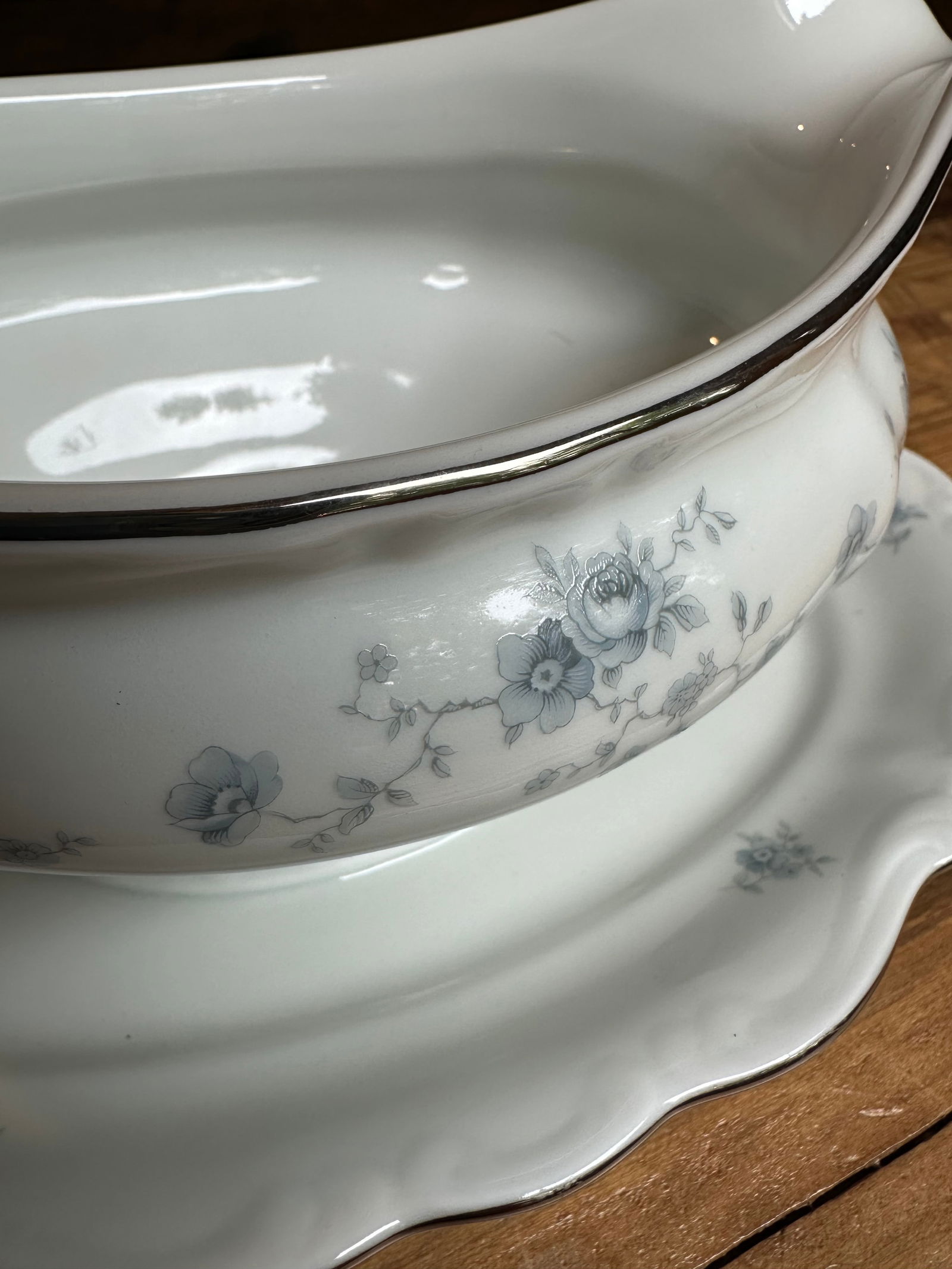 Johann Haviland Blue Garland Gravy Boat Attached Underplate Germany - 4