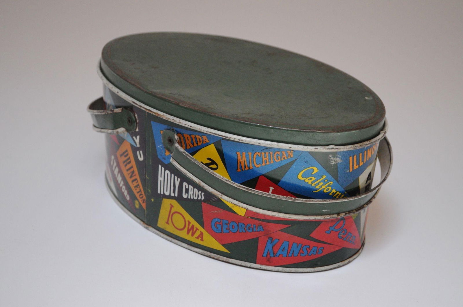 Vintage University Collegiate Pennant Tin Litho Lunchbox by Decoware - 2