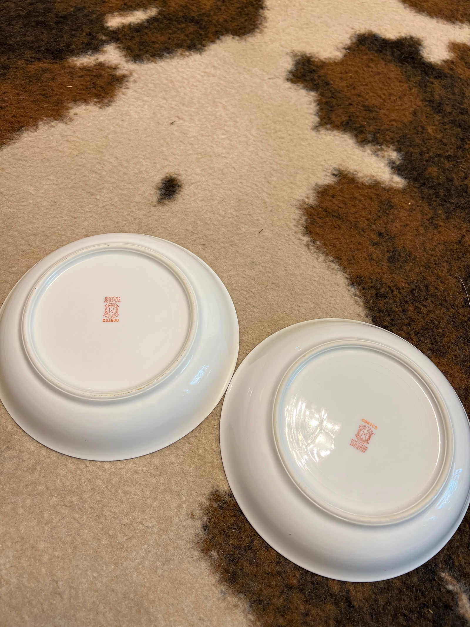 Pair of 1970s White Noritake Plates With Floral Rims - 4