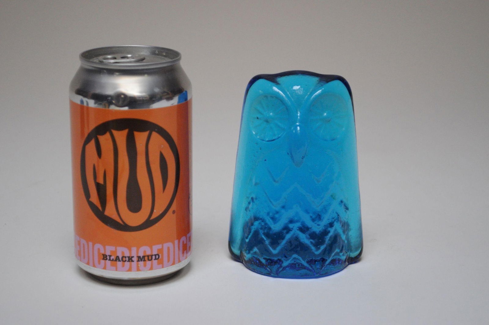 Mid-Century American Modern Cobalt Blue Glass Owl Figurine / Paperweight - 9