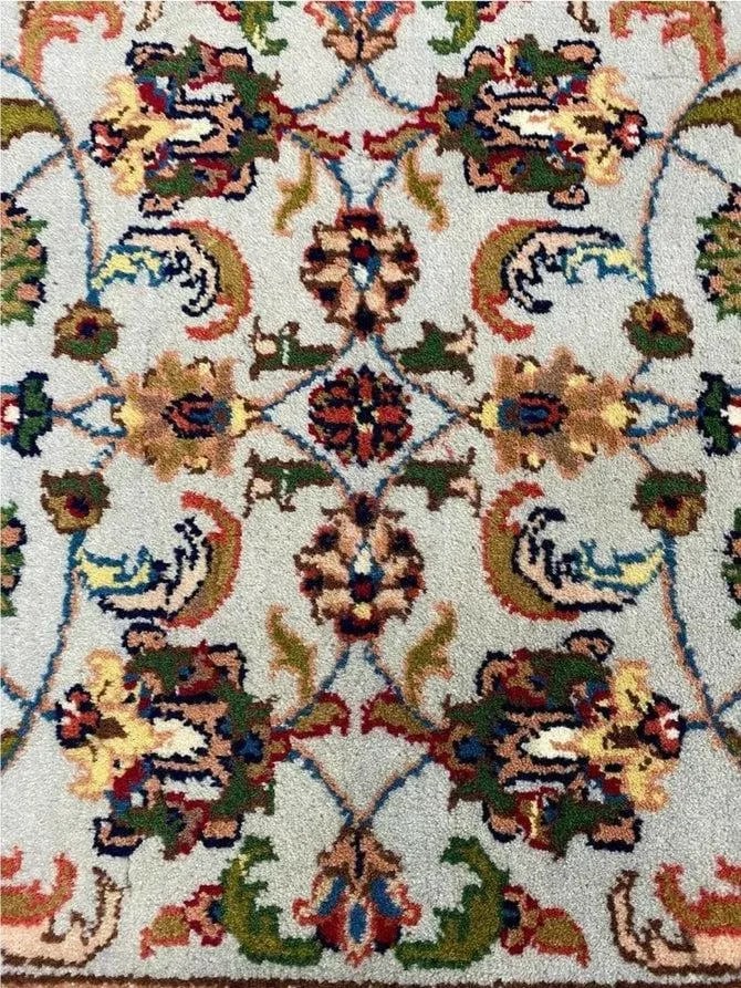 1990s Handwoven Indian Agra Area Rug 2x3 - 7