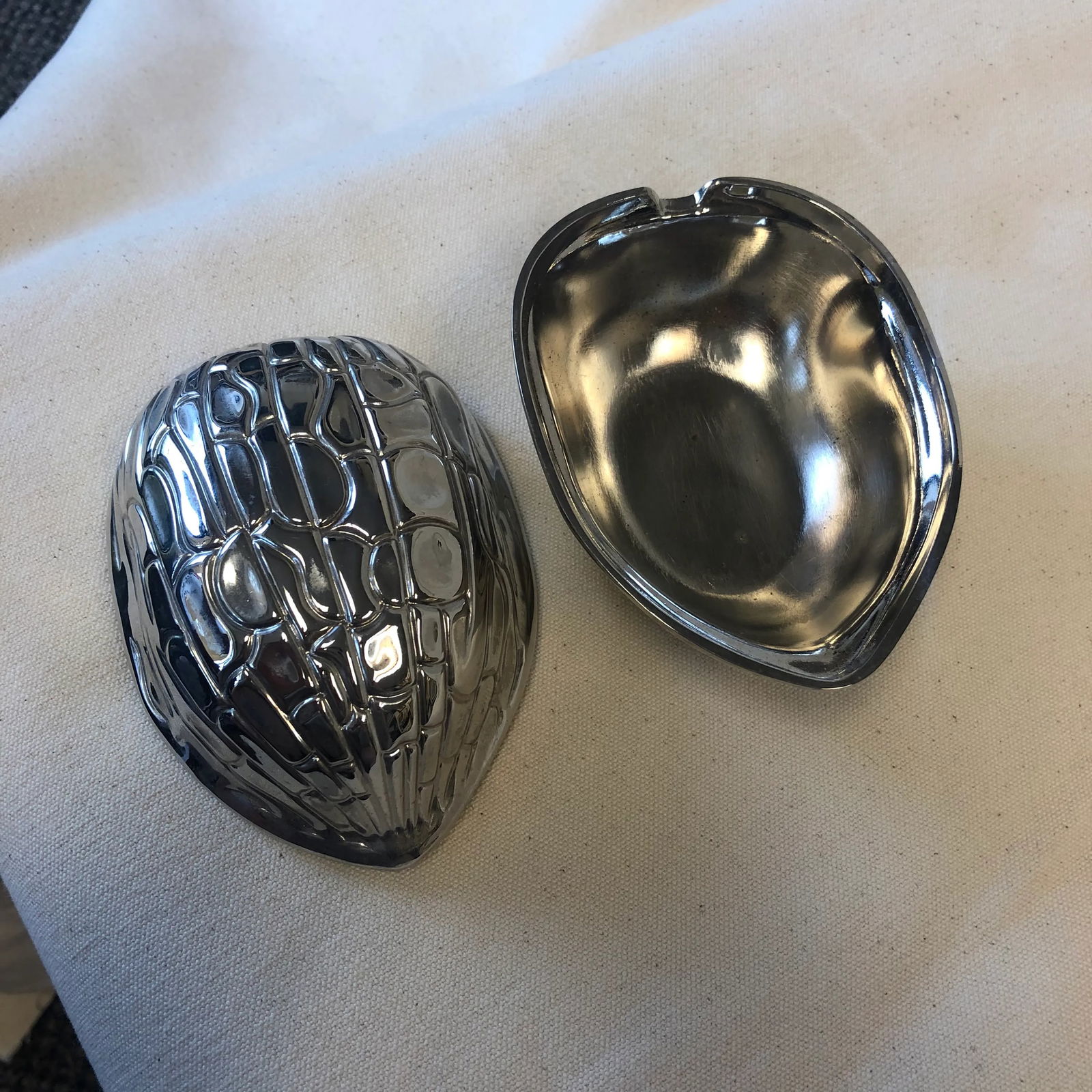 1970s Silver Nut Shaped Catchall Box - 6