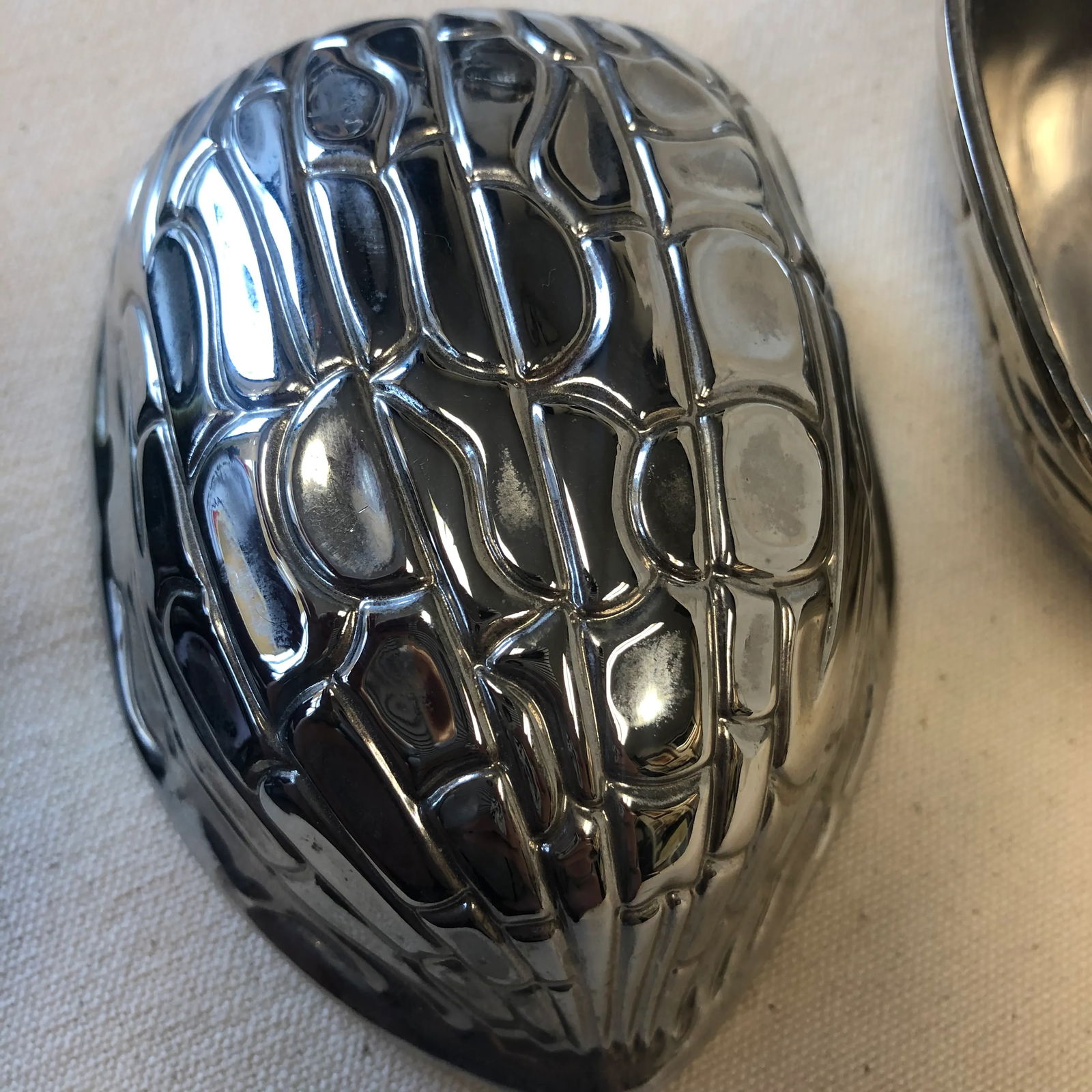 1970s Silver Nut Shaped Catchall Box - 7