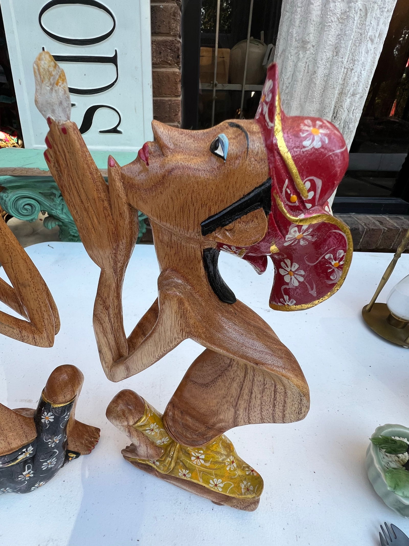 Pair of 1970s Wooden Carved Praying Figures - 8