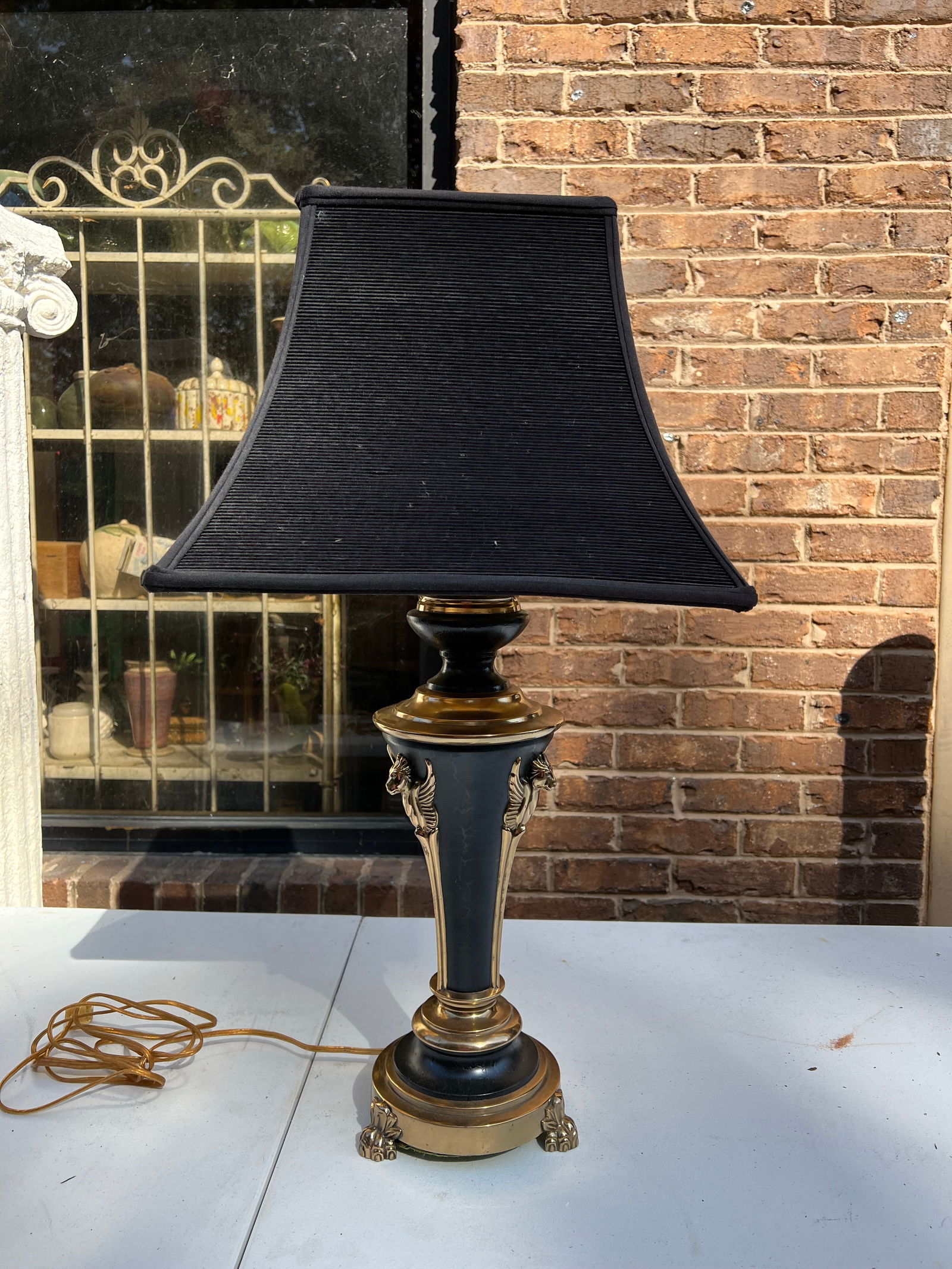 1970s Black and Gold Egyptian Lamp - 4