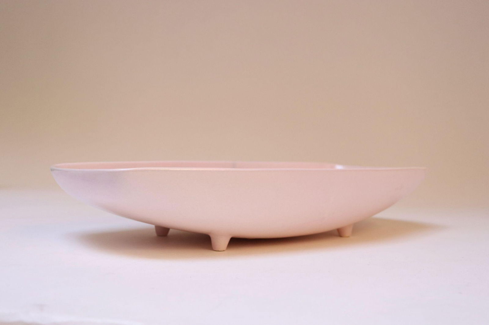 Vintage Pink Ceramic Elongated Footed Tray by Royal Haeger - 2