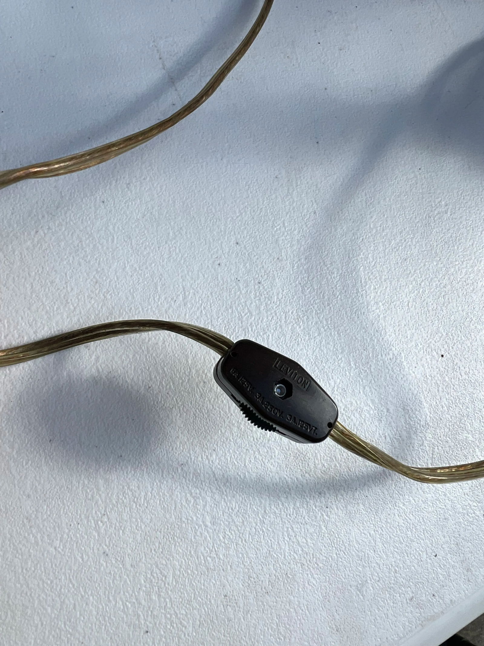 1970s Art Deco Brass Decorative Lamp - 6