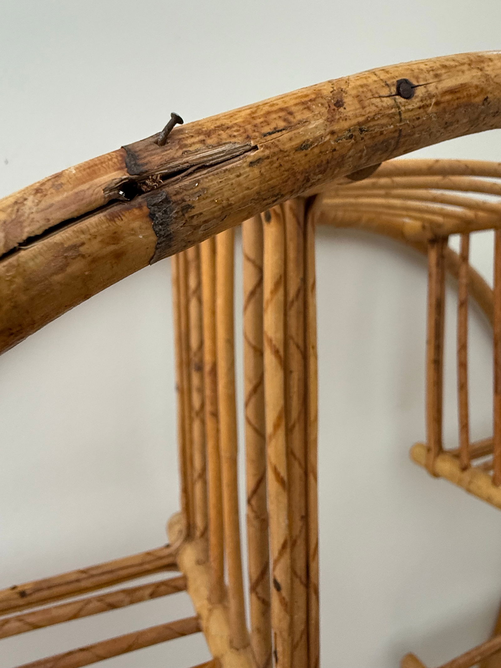 Coastal Bent Bamboo Round Shelf - 12