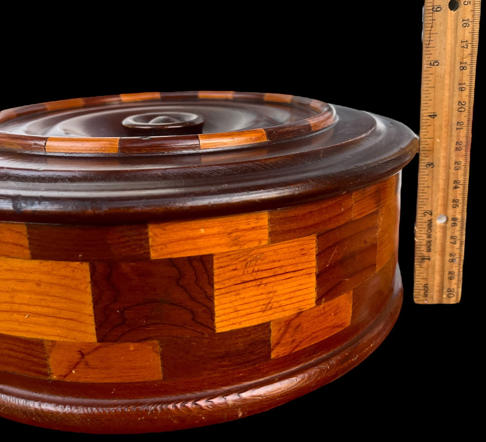 Large 1930s Handmade Parquetry Marquetry Wooden Round Arts and Crafts Style Lidded Box - 4