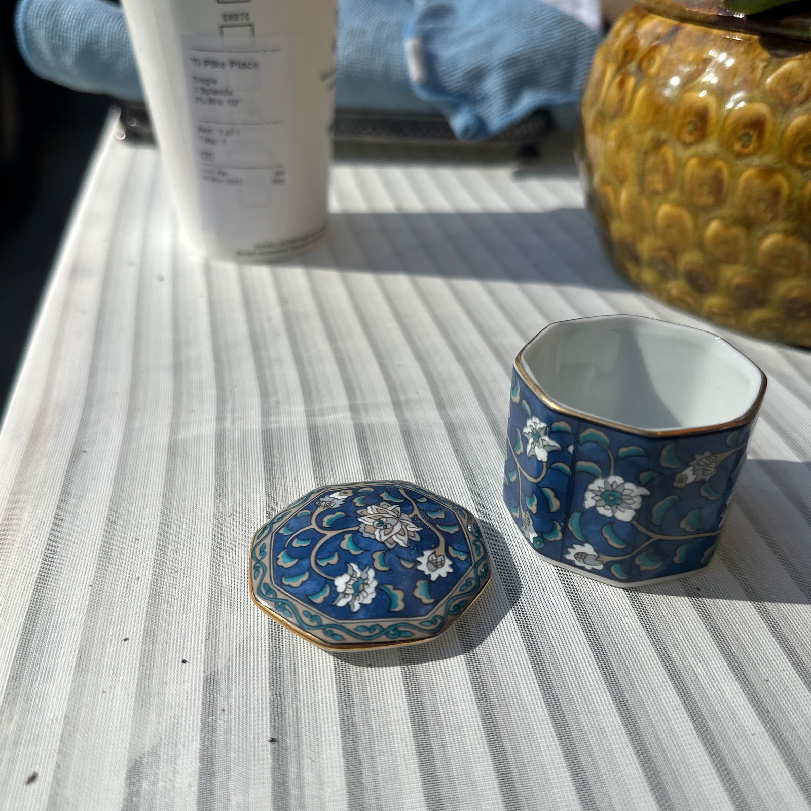 1970s Small Ceramic Asian Box With Matching Lid - 5