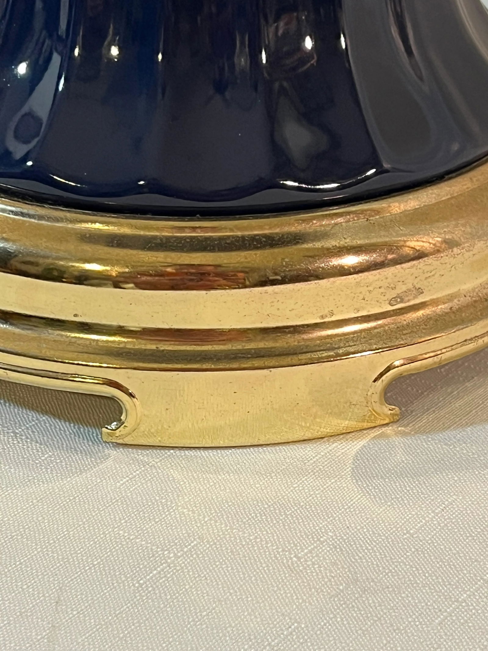 Vintage Hollywood Regency Cobalt Blue Fluted Ginger Jar Table Lamp on Brass Stand - 3