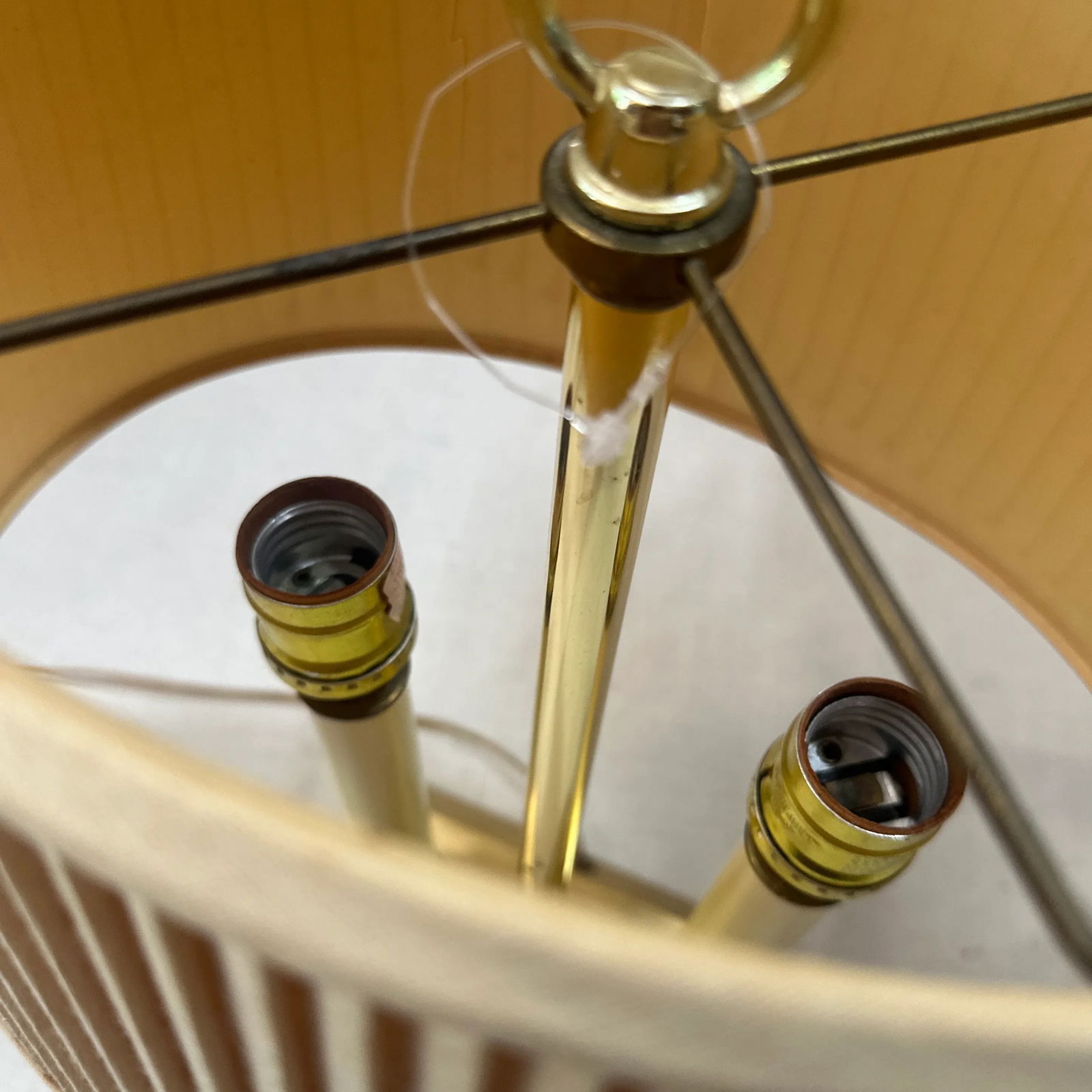 1970s Simple Brass Table Lamp With Lampshade - 8