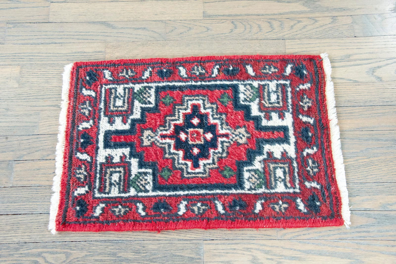 Vintage Persian Hamandan Rug - 7