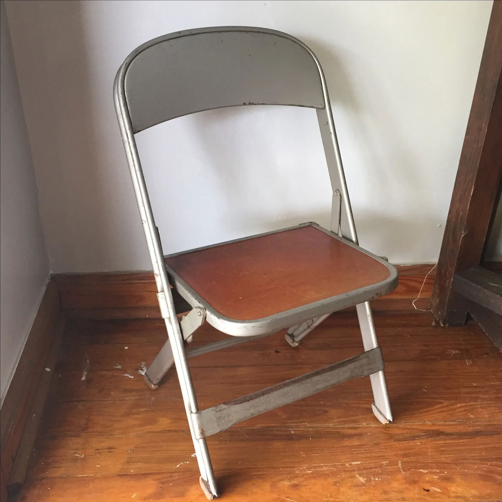 Vintage Metal School Photo Child's Chair - 2