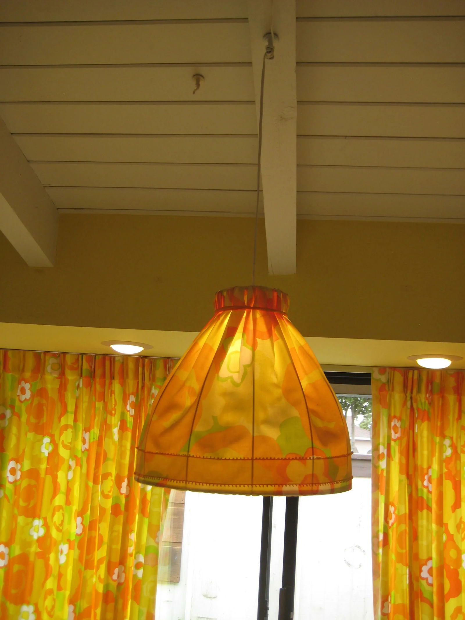 1970s Mid-Century Modern Floral Textile Chandelier - 9