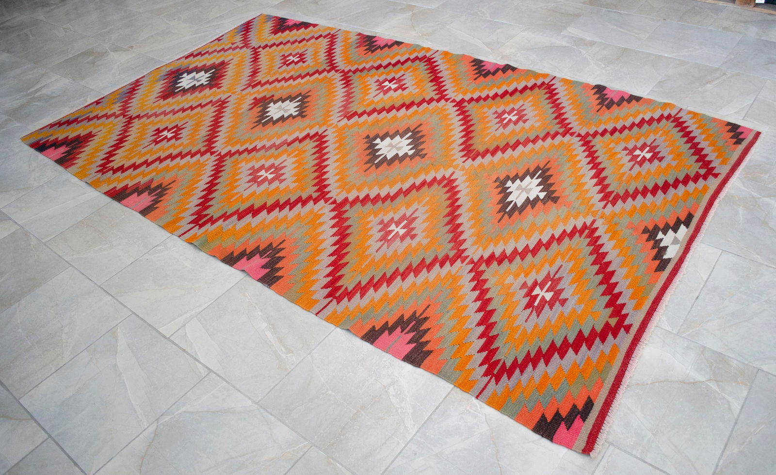 Hand Woven Turkish Rug Kilim Tribal Decor - 5'5" X 9'2" - 9