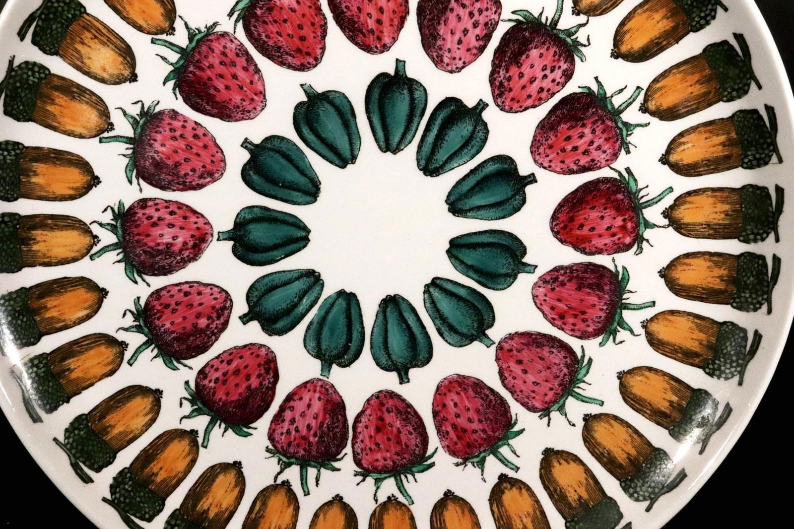 Piero Fornasetti Ceramic Plate With Giostra Di Frutta Pattern, Number 5 in Series - 4