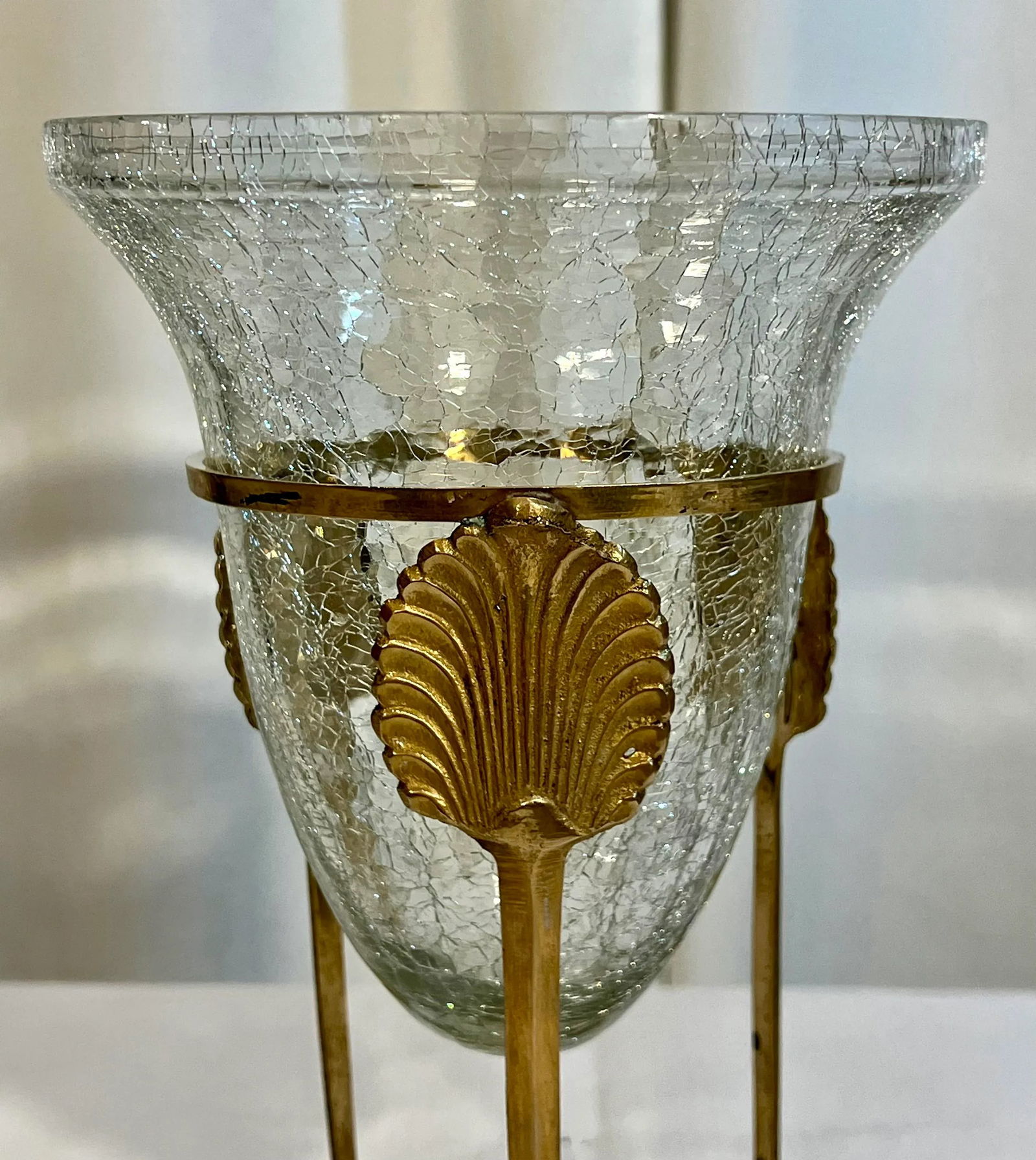 Vintage Hollywood Regency Crackled Glass Vase With Three-Footed Shell Brass Mount - 6