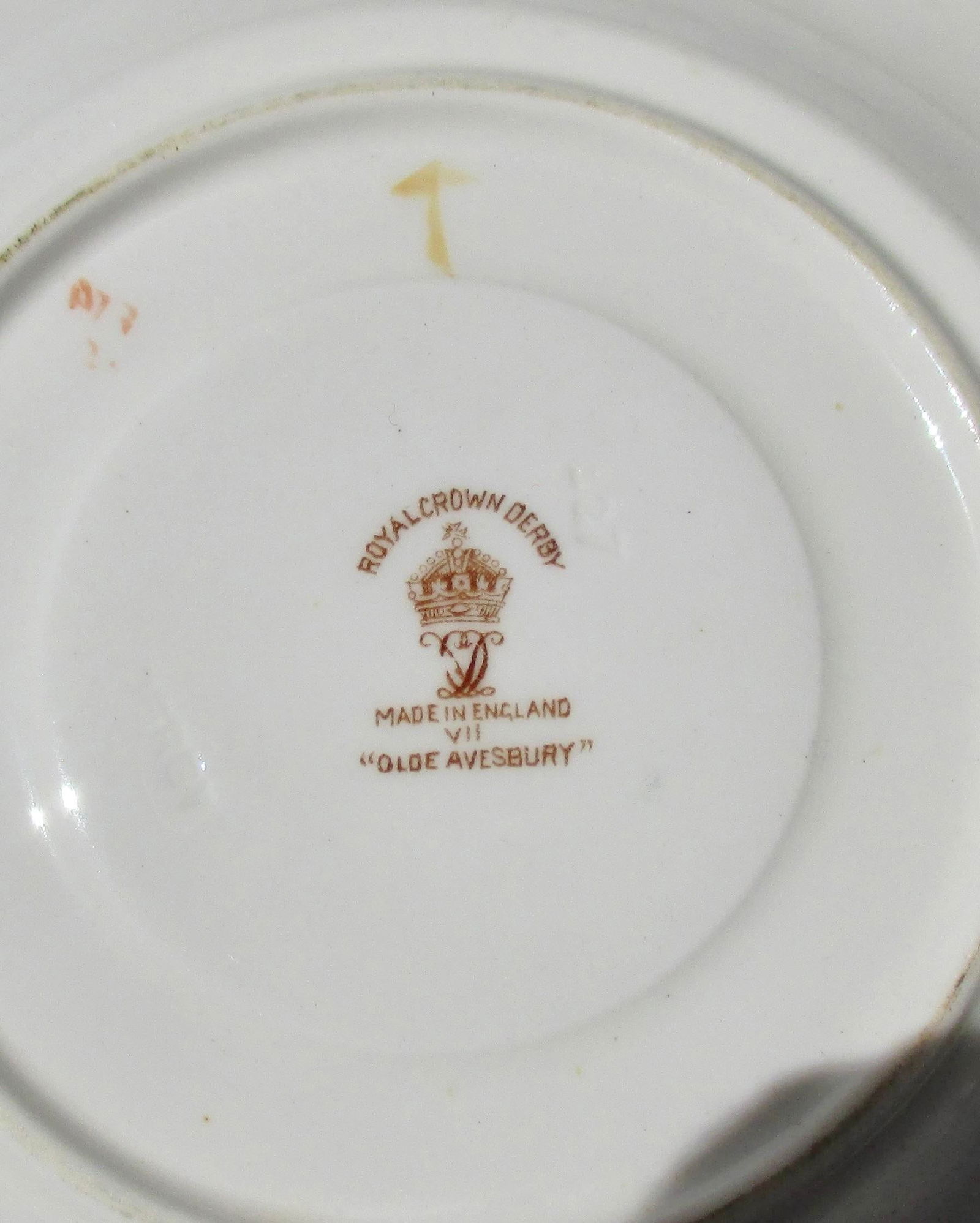 Olde Avesbury Pattern Royal Crown Darby Pair of Dishes - A Pair of 2 - 5