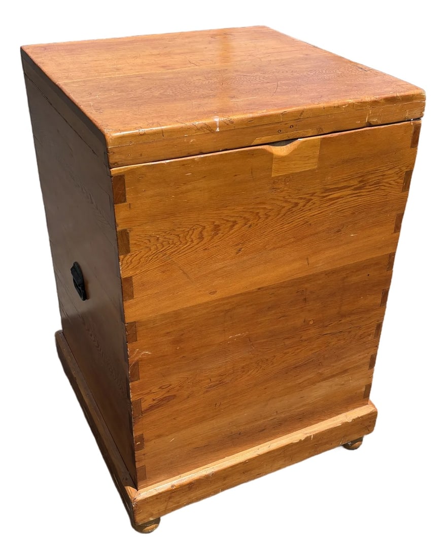 19th C. Southern American Grain or Sugar Bin - Likely North Carolina: Bright, Clean and Crisp 18th C. Storage / Grain / Sugar Chest or Bin. Taller than most with exceptional details - bid strong bun feet and base, huge dovetailed edges, and iron handles. 40" tall 27.5"