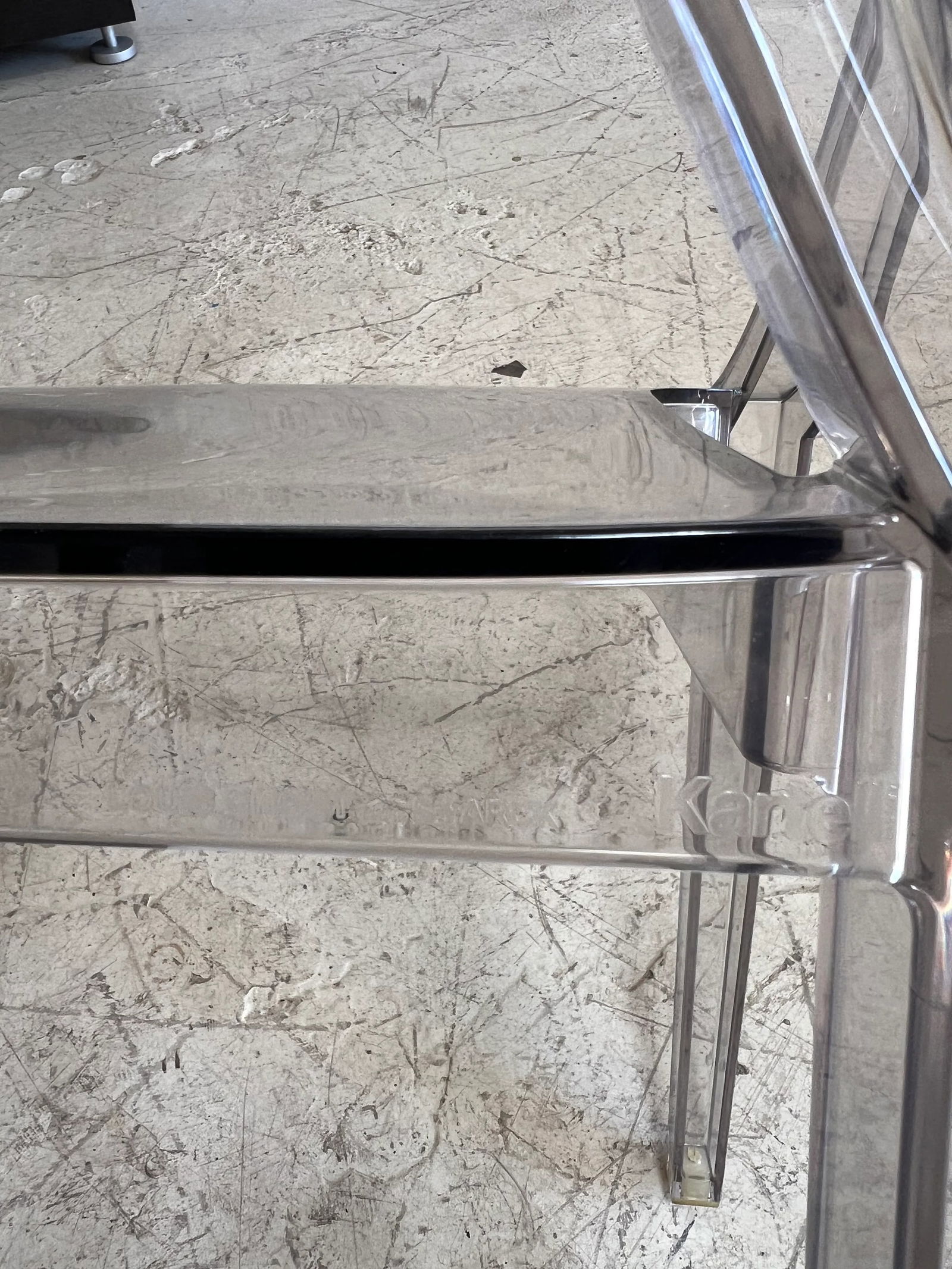 Vintage Acrylic Louis Ghost Chair by Philippe Starcke for Kartell - 3