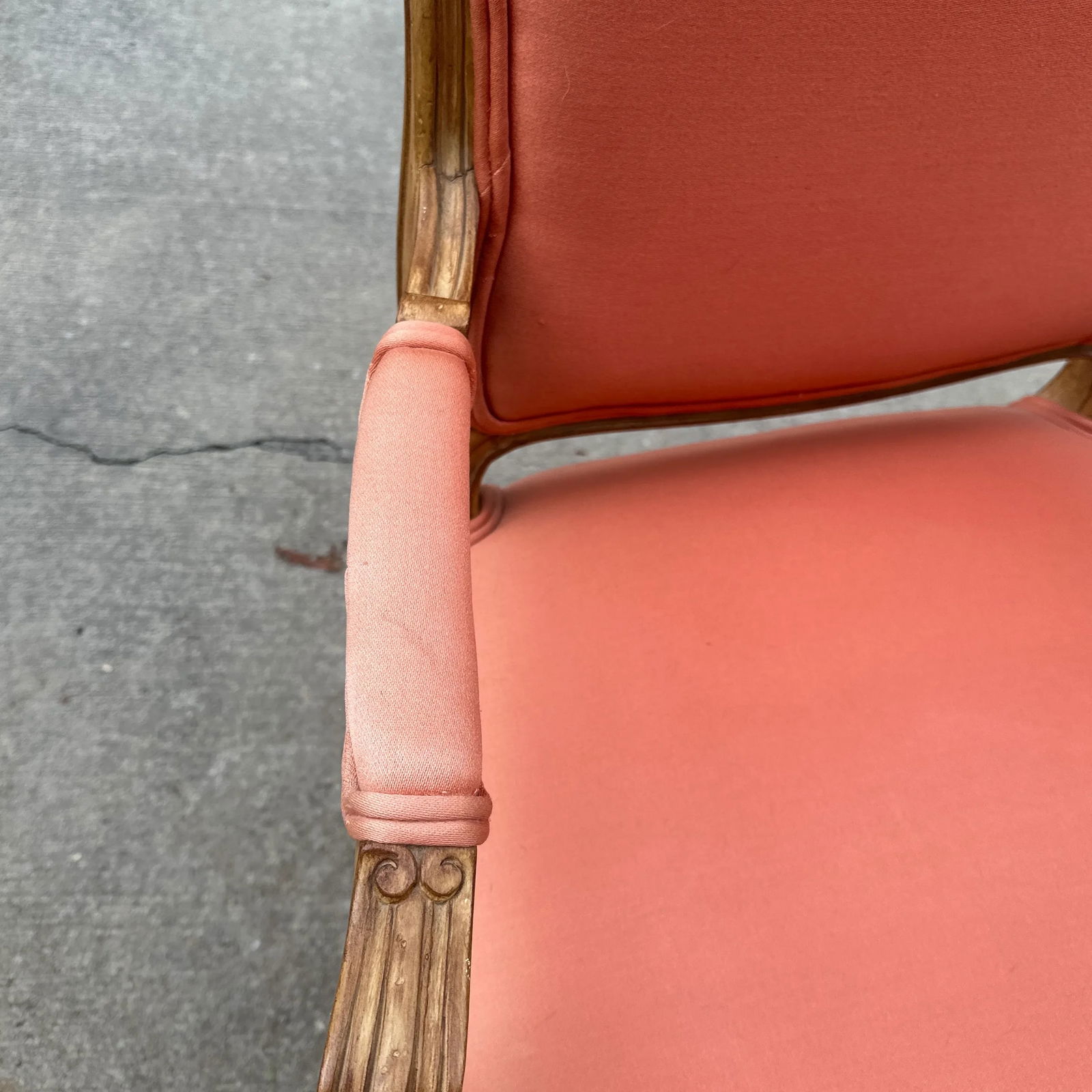 1970s Vintage Salmon Colored Cushions Wooden Chair - 7